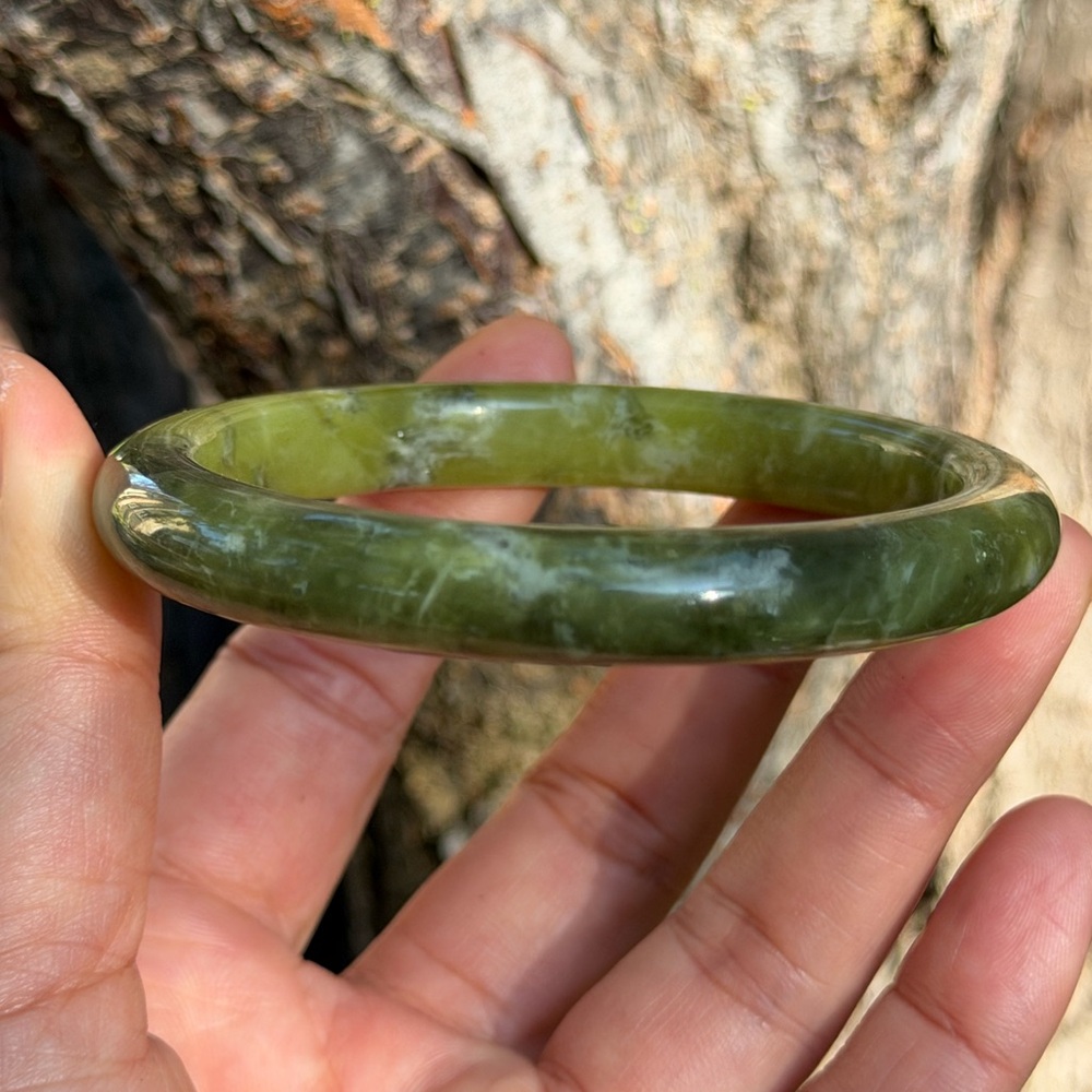 61.5mm inner diameter green yellow xiuyu jade bangle‎ 0697